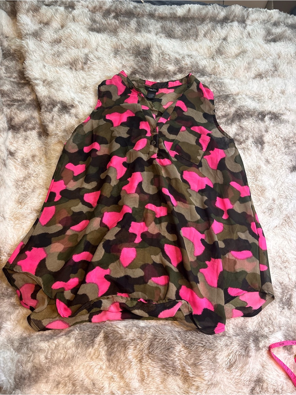 Rue21 Pink & Olive Camo Sleeveless Henley Top
